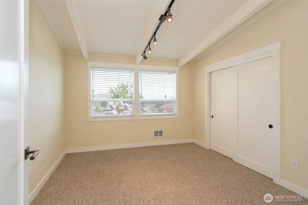 405 W Bell Street Sequim WA 98382