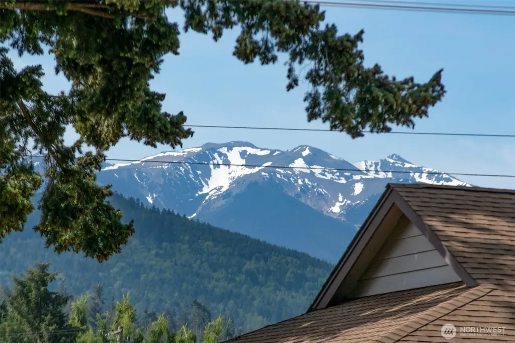 405 W Bell Street Sequim WA 98382