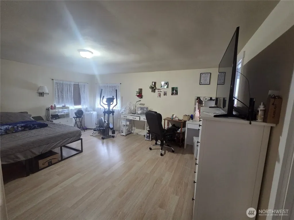 4248 A St. SE Auburn WA 98002