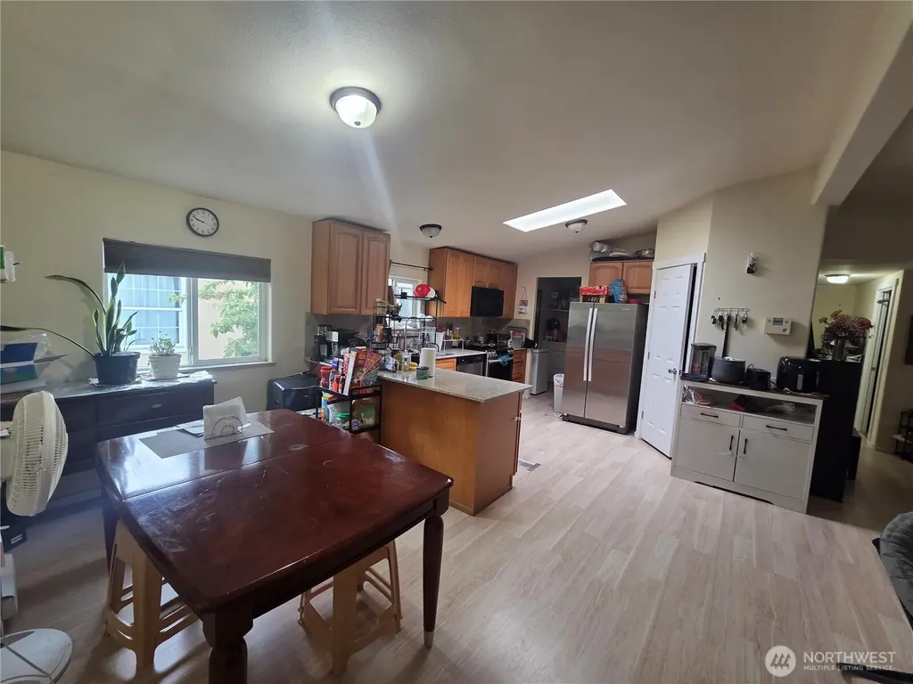 4248 A St. SE Auburn WA 98002