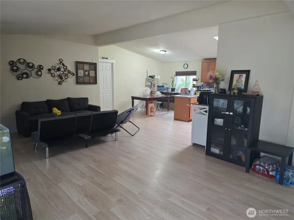 4248 A St. SE Auburn WA 98002