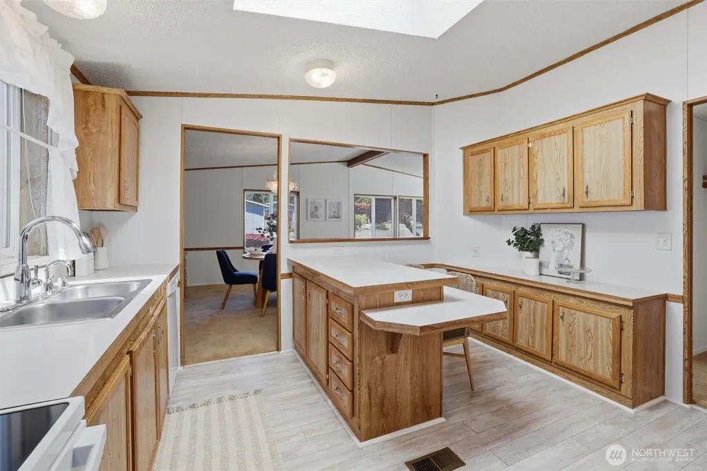 24324 9th Avenue W Bothell WA 98021