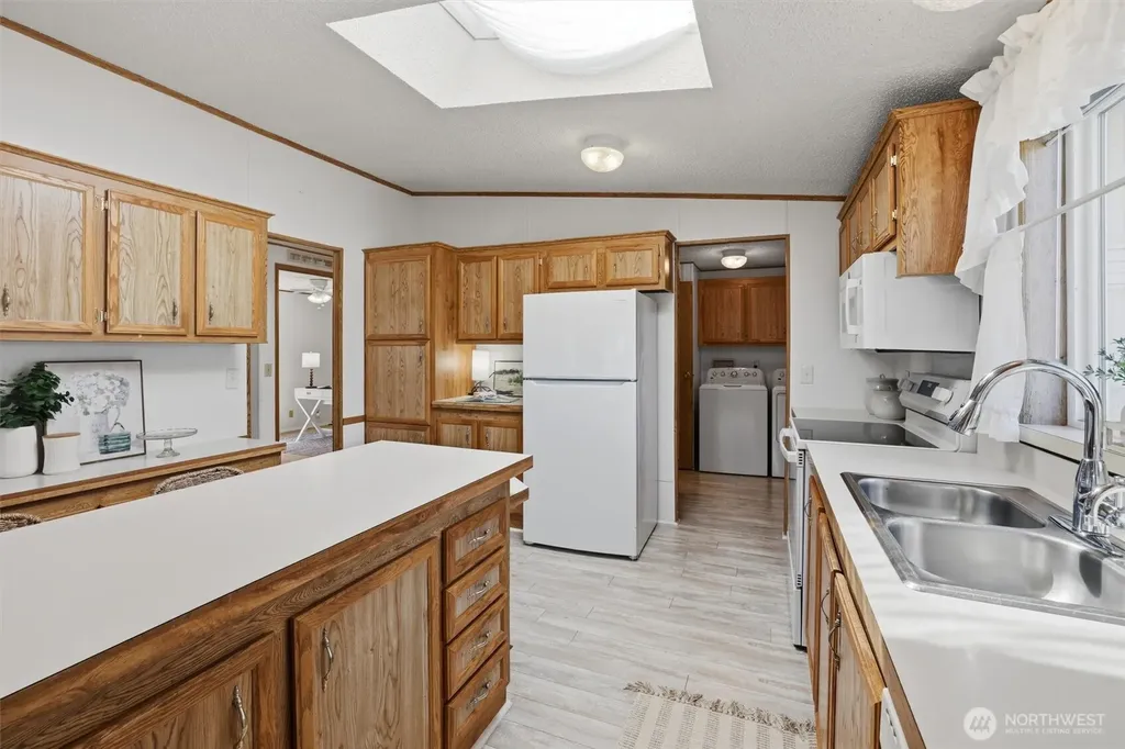 24324 9th Avenue W Bothell WA 98021