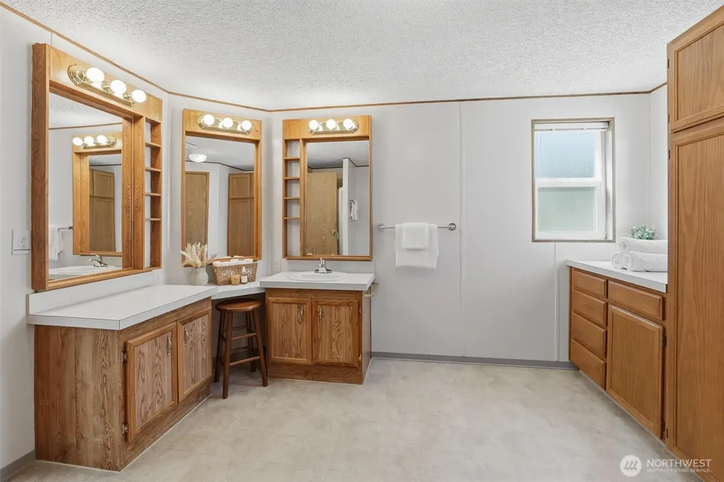 24324 9th Avenue W Bothell WA 98021