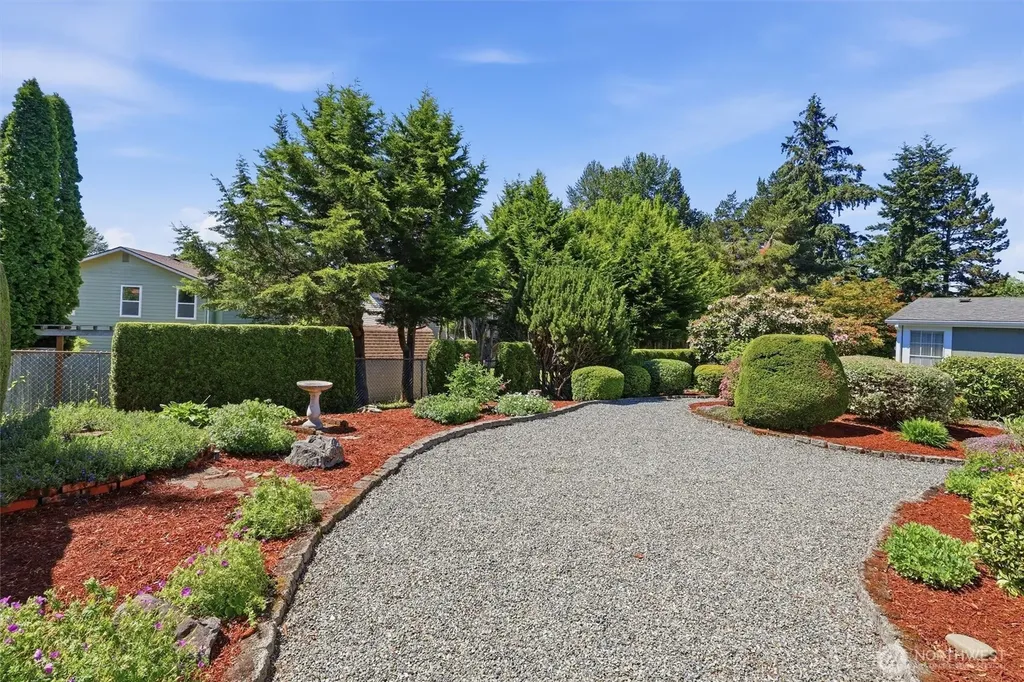 24324 9th Avenue W Bothell WA 98021