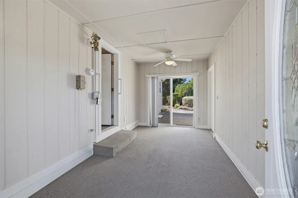 24324 9th Avenue W Bothell WA 98021