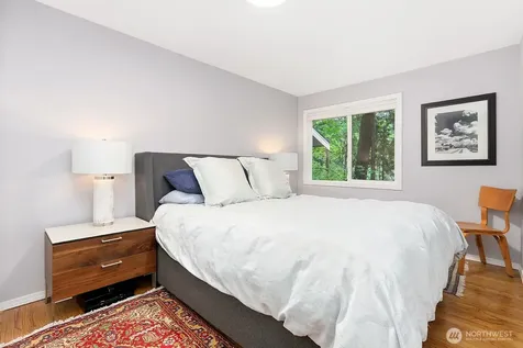 19563 38th Avenue NE Lake Forest Park WA 98155