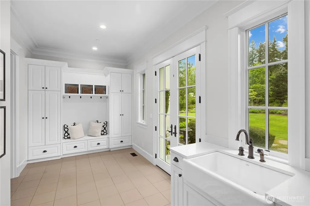 27126 SE Grand Ridge Drive Issaquah WA 98029