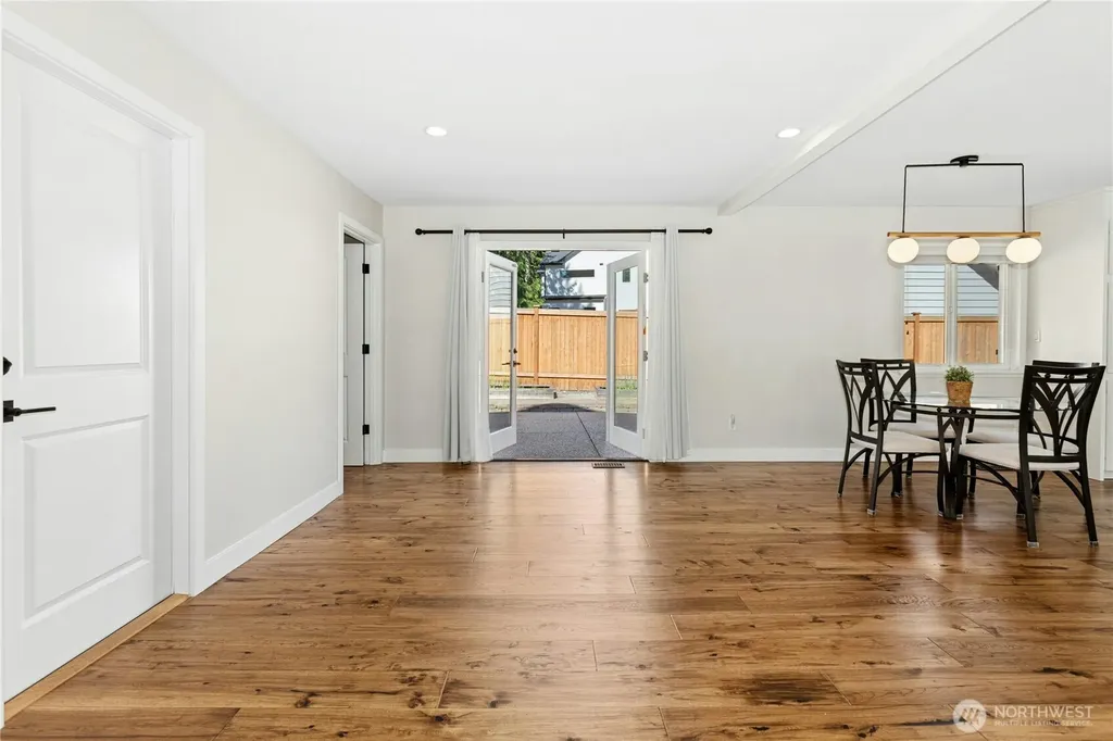 2011 145th Avenue SE Bellevue WA 98007