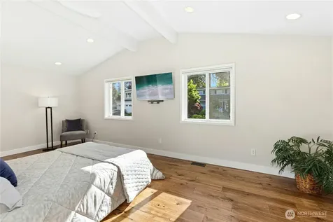 2011 145th Avenue SE Bellevue WA 98007