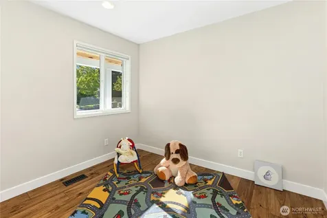 2011 145th Avenue SE Bellevue WA 98007