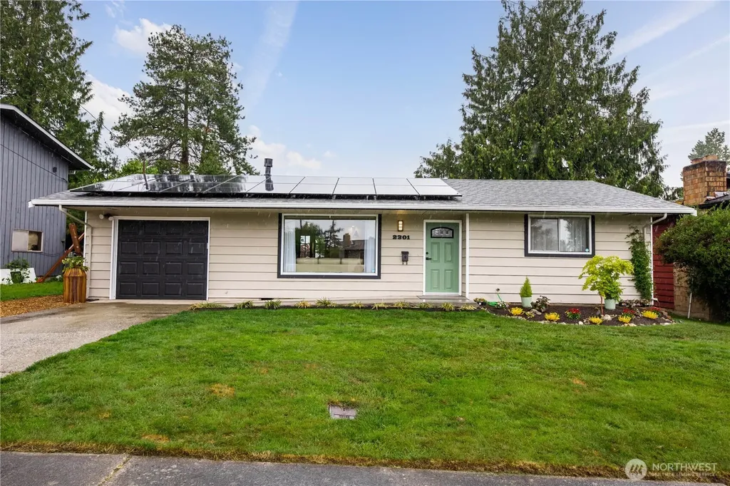 2301 Jade Avenue Everett WA 98201