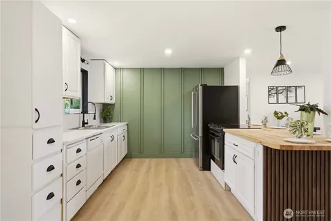 2301 Jade Avenue Everett WA 98201