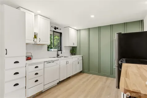 2301 Jade Avenue Everett WA 98201