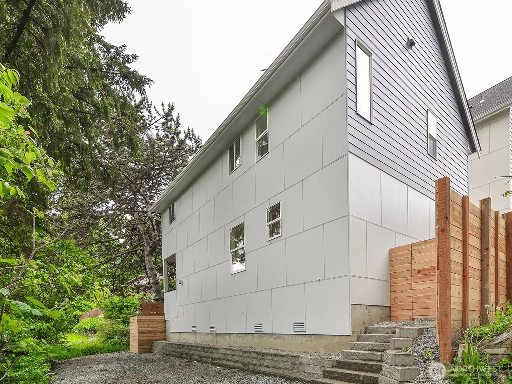 2336 23rd Avenue S Seattle WA 98144