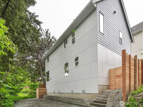 2336 23rd Avenue S Seattle WA 98144
