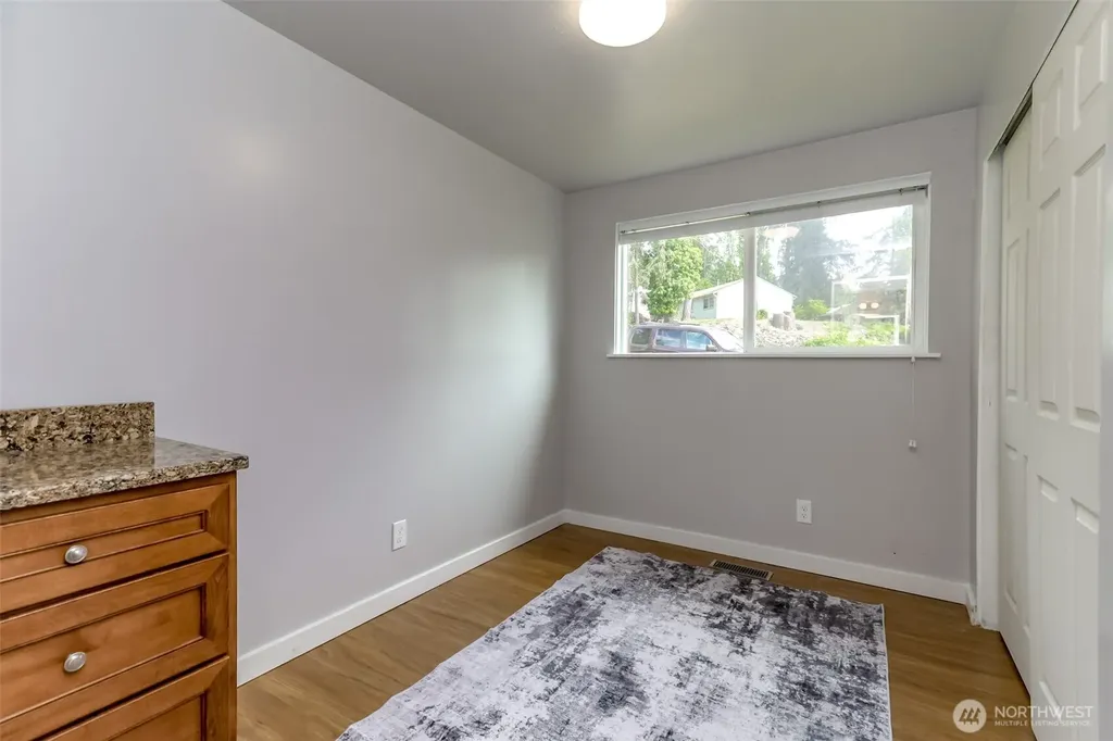 30411 12th Place SW Federal Way WA 98023
