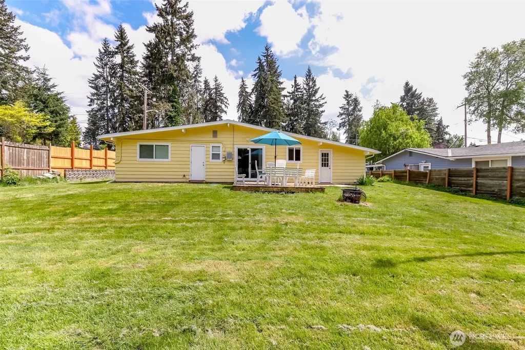 30411 12th Place SW Federal Way WA 98023