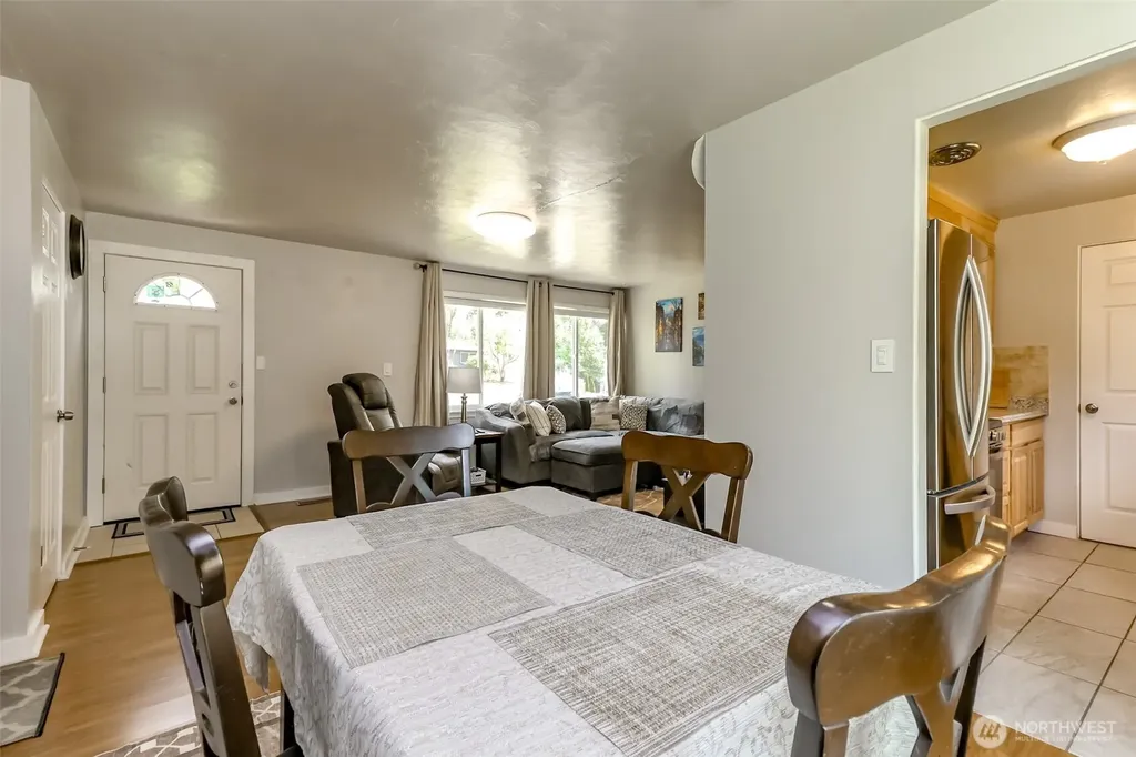 30411 12th Place SW Federal Way WA 98023