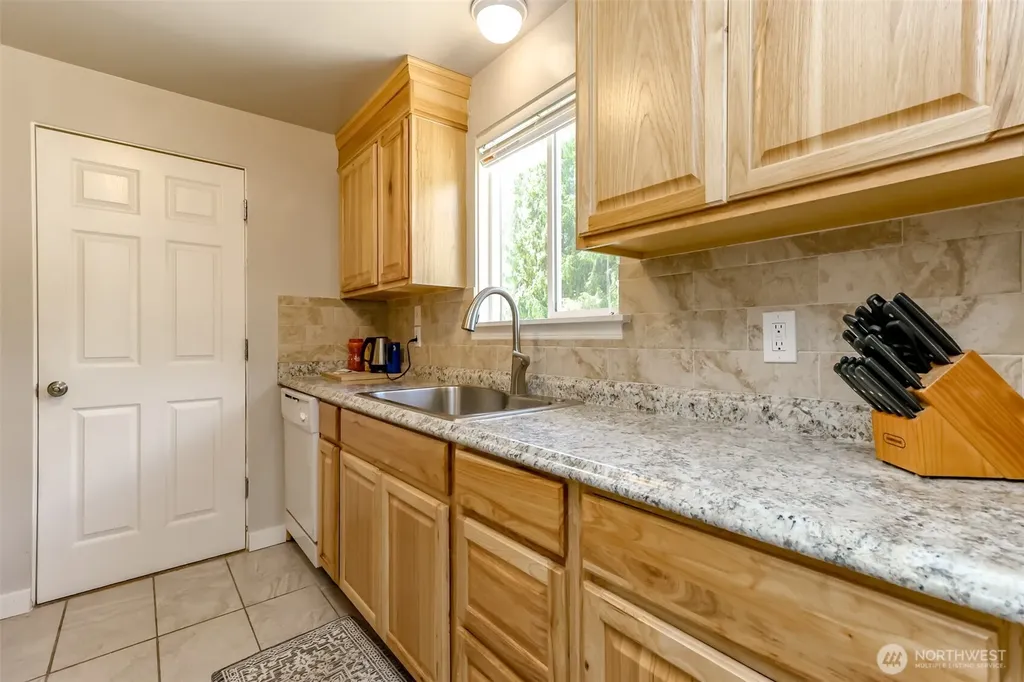 30411 12th Place SW Federal Way WA 98023