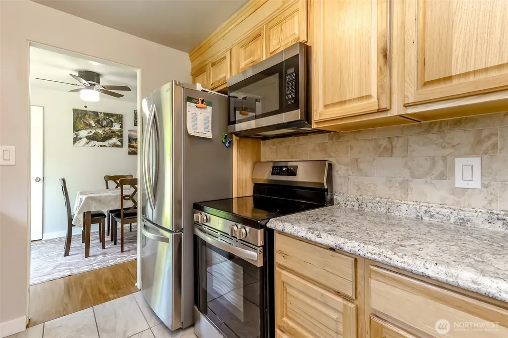30411 12th Place SW Federal Way WA 98023