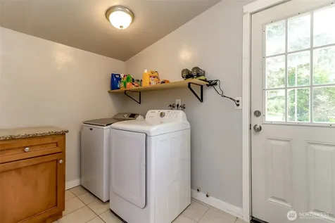 30411 12th Place SW Federal Way WA 98023