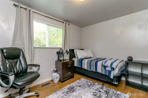 30411 12th Place SW Federal Way WA 98023