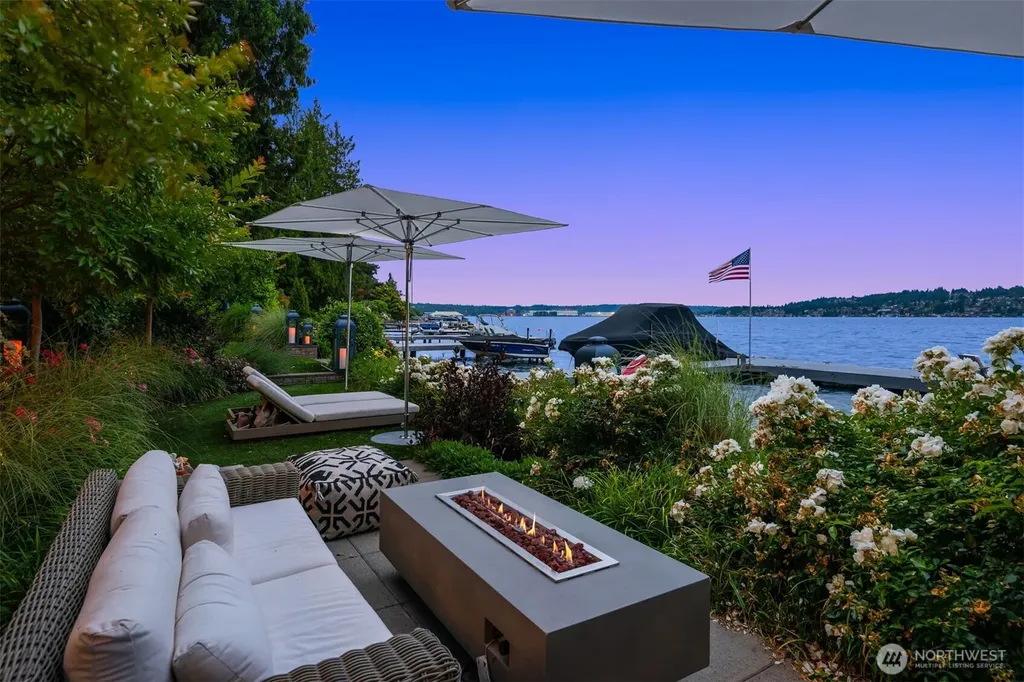 8097 W Mercer Way Mercer Island WA 98040