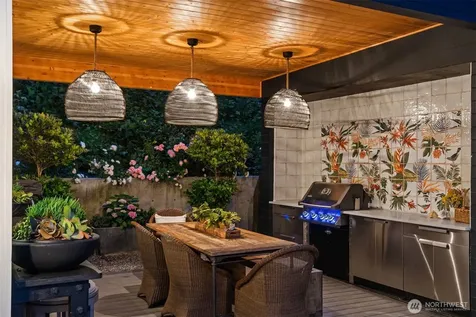 8097 W Mercer Way Mercer Island WA 98040