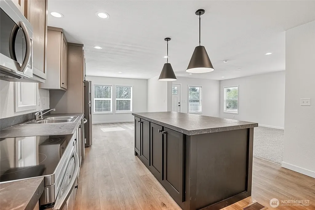 300 Marine View Drive SW Ocean Shores WA 98569