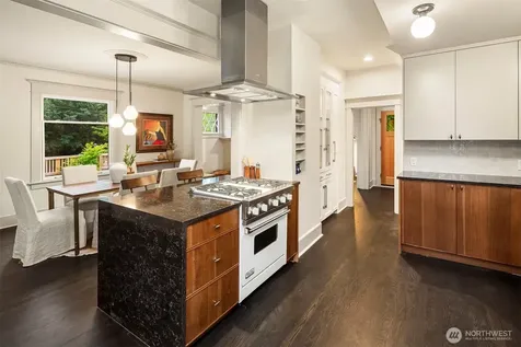 602 18th Avenue E Seattle WA 98112