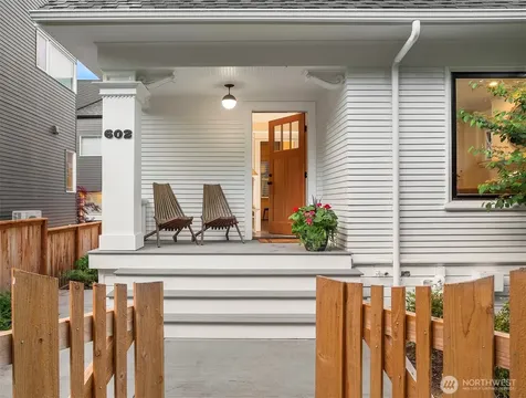 602 18th Avenue E Seattle WA 98112