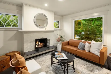 602 18th Avenue E Seattle WA 98112