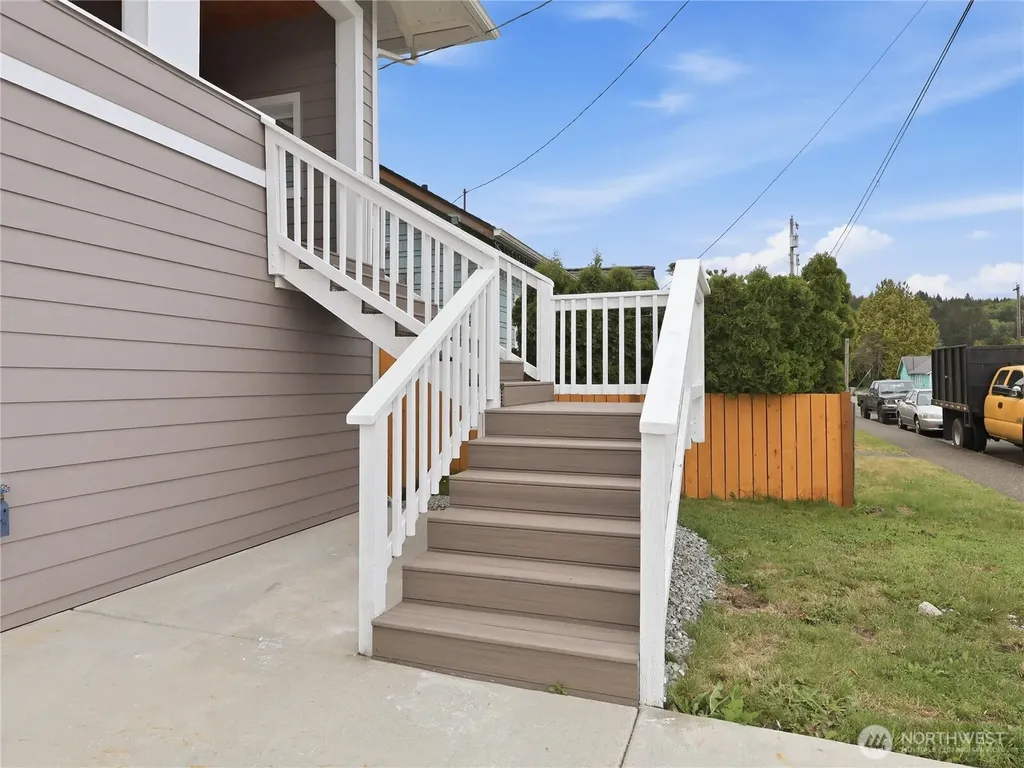 1010 Randall Street Aberdeen WA 98520