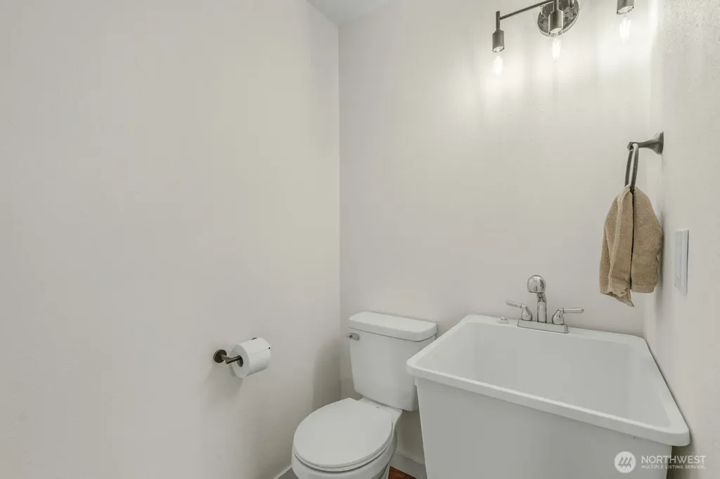 252 Eadon Road Toledo WA 98591
