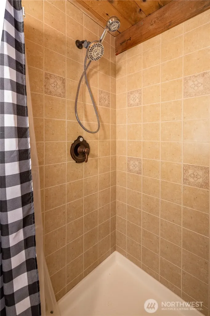 33474 South Shore Drive Mount Vernon WA 98274