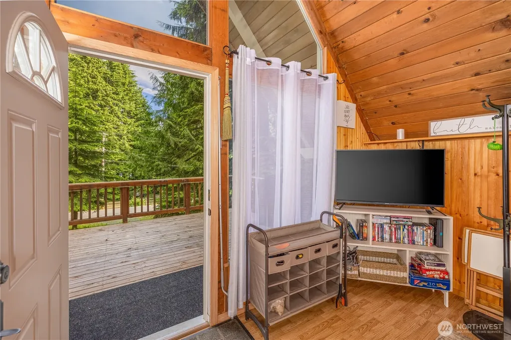 33474 South Shore Drive Mount Vernon WA 98274