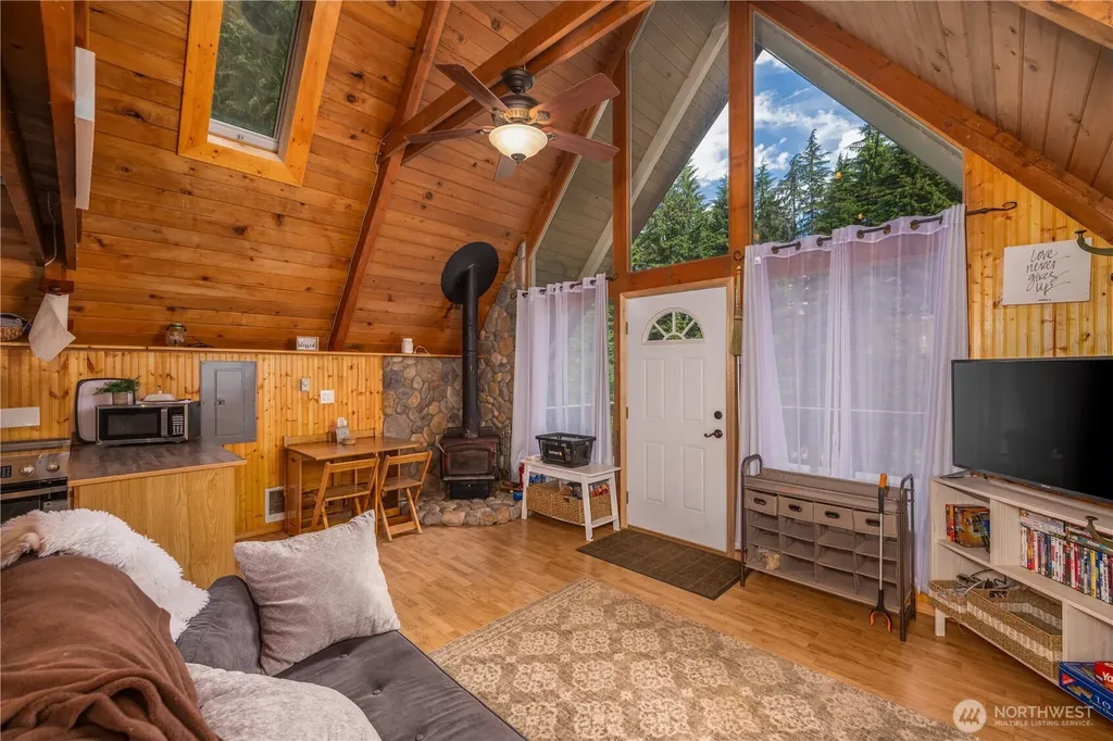 33474 South Shore Drive Mount Vernon WA 98274