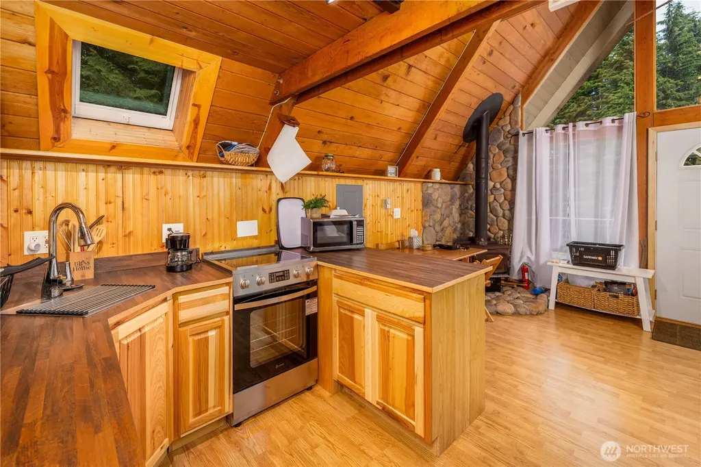 33474 South Shore Drive Mount Vernon WA 98274