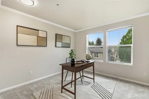 2044 Newport Way NW Issaquah WA 98027