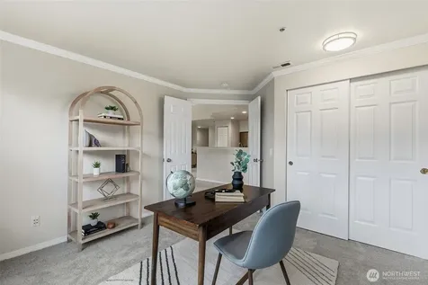 2044 Newport Way NW Issaquah WA 98027