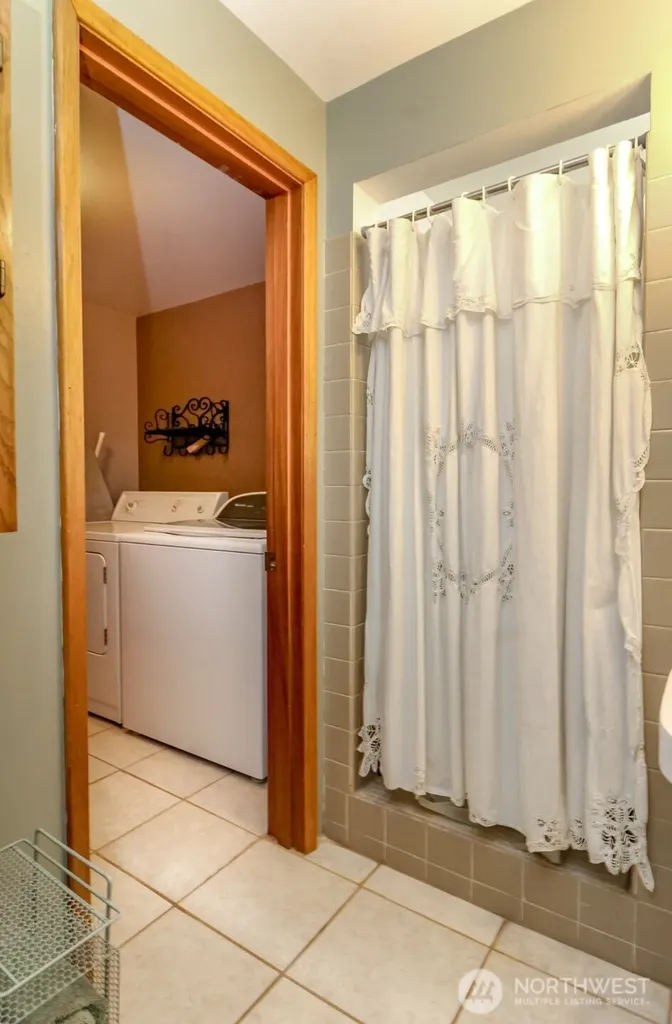 45223 284th Avenue SE Enumclaw WA 98022