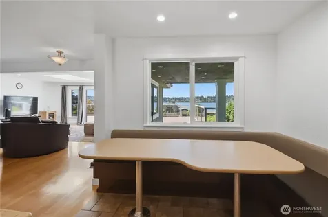 12704 Holmes Point Drive NE Kirkland WA 98034