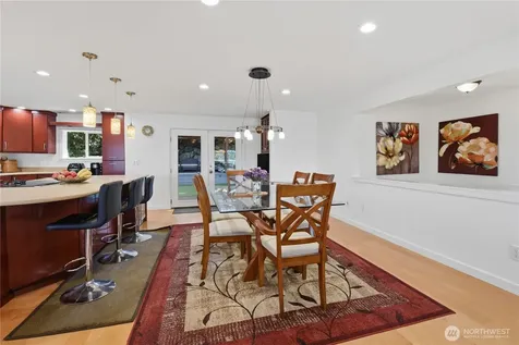 12704 Holmes Point Drive NE Kirkland WA 98034