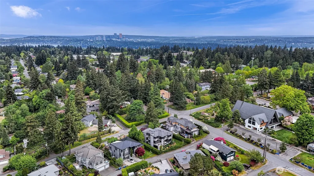 8451 SE 44th Street Mercer Island WA 98040