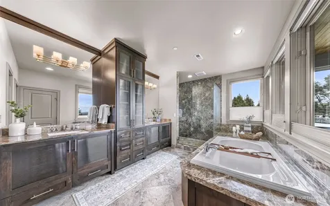 8451 SE 44th Street Mercer Island WA 98040