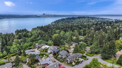 8451 SE 44th Street Mercer Island WA 98040
