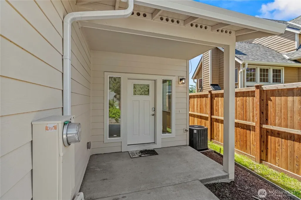 50 Marina Drive Cathlamet WA 98612