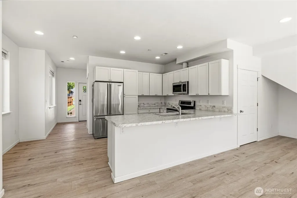 50 Marina Drive Cathlamet WA 98612