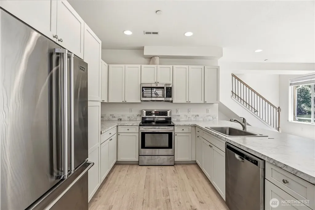 50 Marina Drive Cathlamet WA 98612